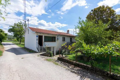 Apartments with parking space Buzet, Central Istria - Sredisnja Istra - 17333
