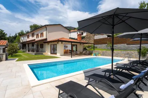Casa Balussi by Briskva