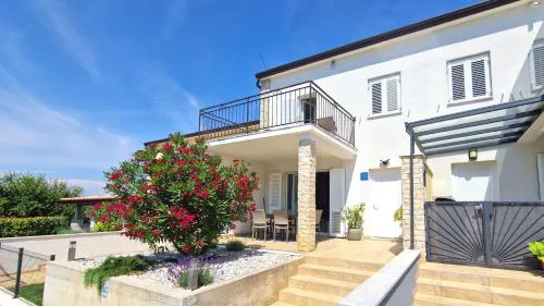 Beautiful Villa Piccolo Paradiso in Novigrad
