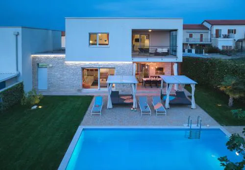 Villa Sky Dream near Novigrad for 6 persons with private heated pool - pet friendly