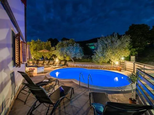 Apartment in Drenje near Jadrena Beach