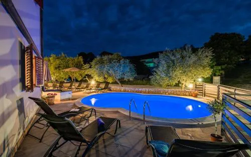 Serene Summer Oasis - Pool, Jacuzzi, Sauna, Sea View - Lara