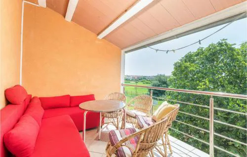 1 Bedroom Cozy Apartment In Fazana