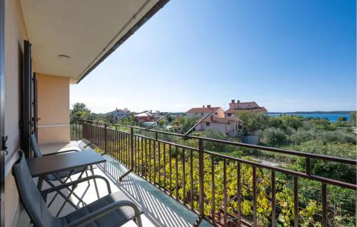 2 Bedroom Amazing Apartment In Fazana