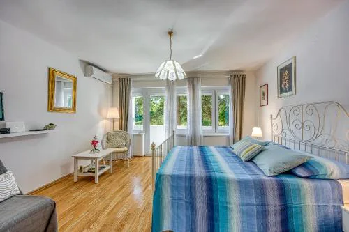 Apartment Dragica