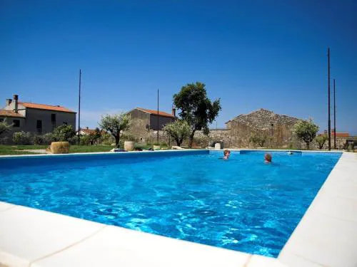 Apartment in Fa ana near Valbandon Beach