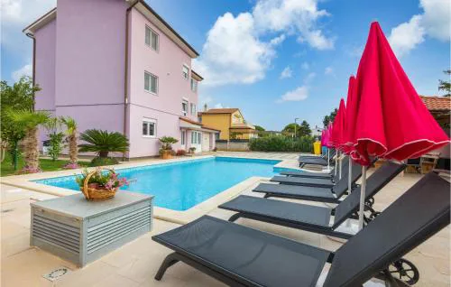 Apartment Valbandon 06