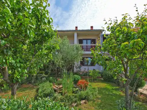 Apartments with parking space Valbandon, Fazana - 20706