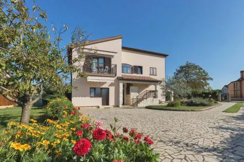Apartments with parking spaces Valbandon, Fazana - 23745