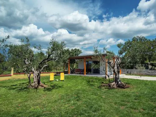 Holiday Home Fa ana near Beach