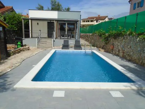 House Nikolas 1-Whirlpool, close to the Beach