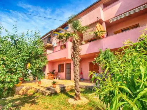Sunny Apartment Valbandon