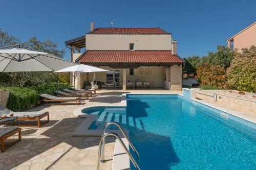 Villa Allegra Istriana in Fazana with sea view & spa
