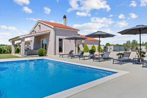 Villa Ana