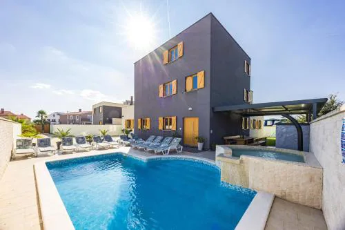 Villa Palatium I
