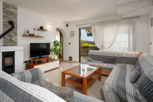 Funtana Apartments Ap 5, Nur 500 Meter Zum Zentrum