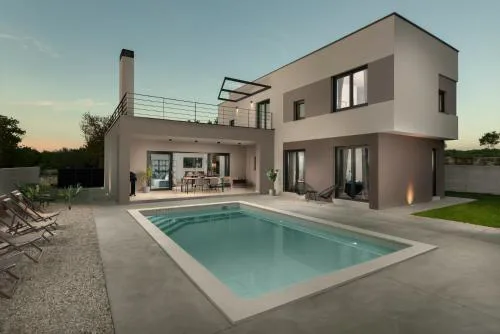 Villa Median for 10 people with sea view, kids playground & pet friendly - only 3 km from beach
