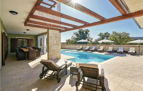 Villa Rajana
