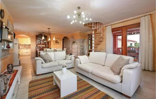 Amazing Apartment In Galizana With Wifi