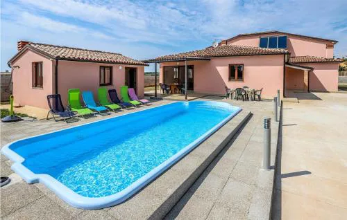 Awesome Home In Galizana With Wifi