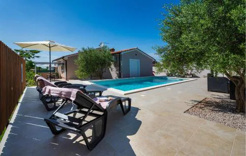 Lovely Home In Galizana With Wifi