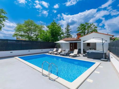 Holiday Home Susanne by Interhome