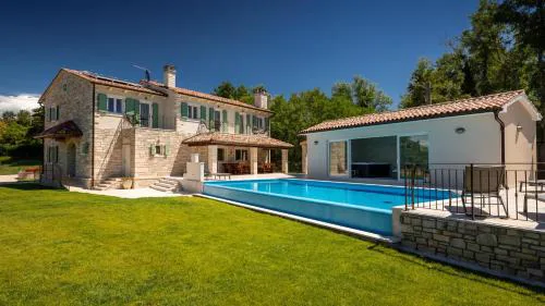 Rustic villa Kave with wellness in Groznjan