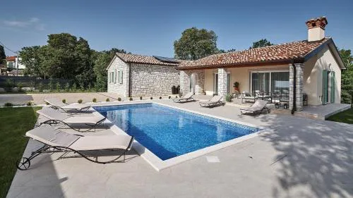 Villa Celtis by Villas Holiday