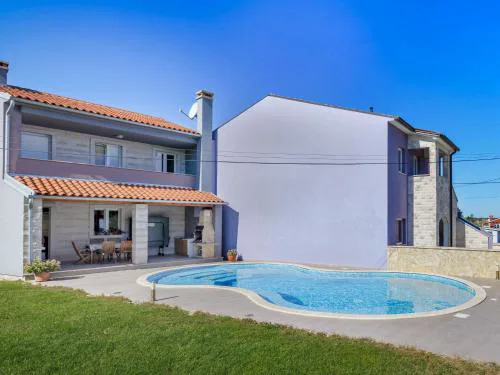 Holiday Home Mario 2 by Interhome