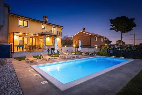 Villa Tramontana near Pula for 6 persons with 30m2 private pool