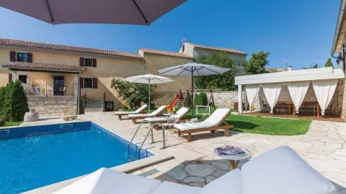 Beautiful Villa Jadreska with pool in Kanfanar