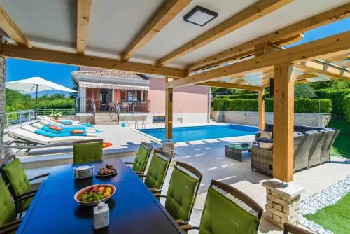Villa Maklavun by Kompas Villas