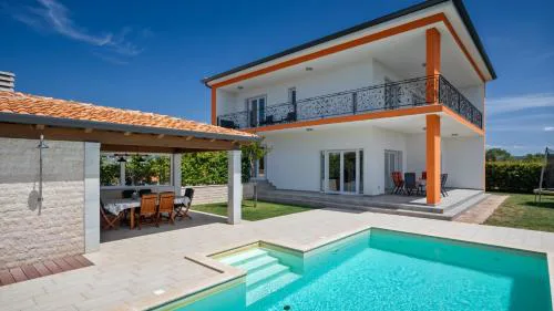 Modern villa Eva Kastel with pool near Buje