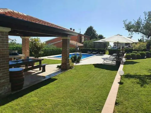 Villa Jolanda