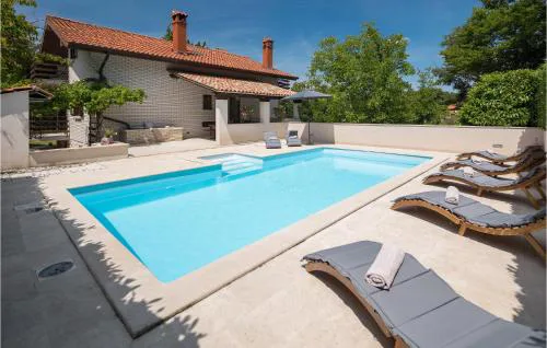 Holiday Home Katun Lindarski Iv
