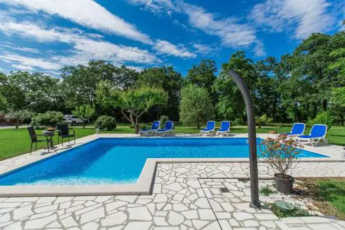 Hundefreundliches Apartment mit Pool, Kinderspielplatz, Outdoor-Kueche, Grill