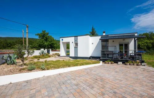 Gorgeous Home In Koromacno With Wifi