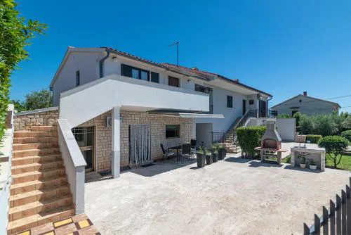 Apartments with parking spaces ski, Marcana - 24578
