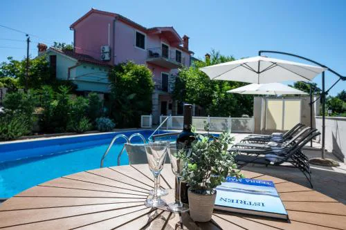 Family friendly house with a swimming pool Krnica, Marcana - 24375