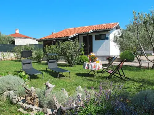 Holiday Home Gloria by Interhome
