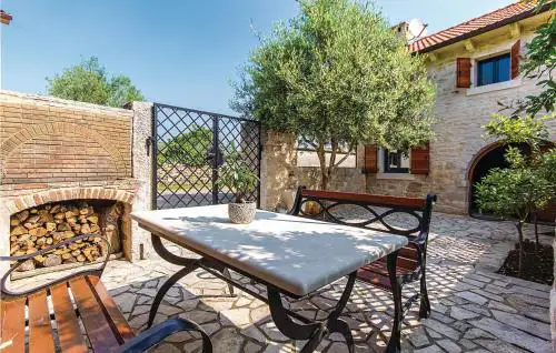 Two-Bedroom Holiday Home In Krnica