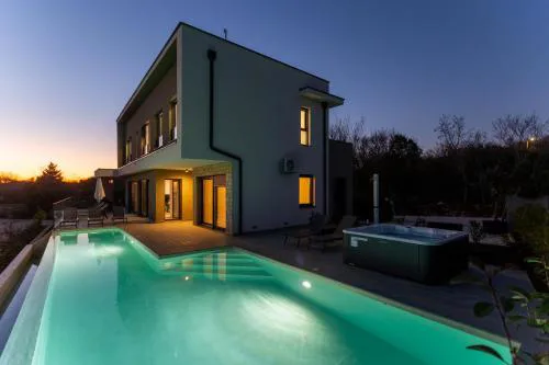 Villa Sunrise Bay
