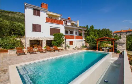 Apartment Ravni V