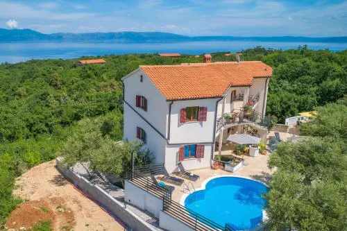Family-friendly apartments with swimming pool Drenje, Labin - 23001