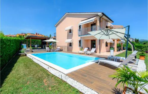 Gorgeous Home In Labin With Wifi