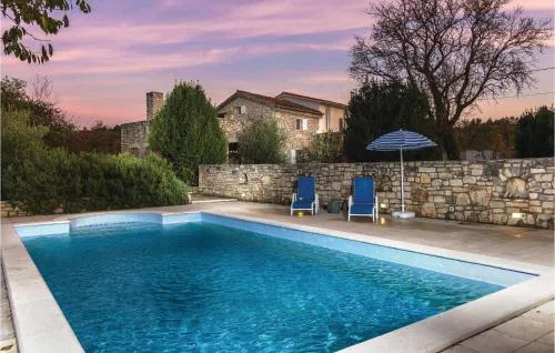 One-Bedroom Holiday Home In Labin