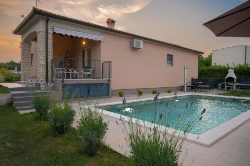 Poolside Holiday House