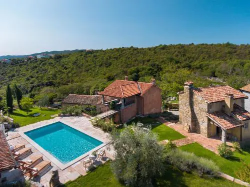 Villa Malini with Pool, Sauna and Fenced Garden