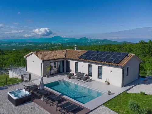 Villa TonKa with jacuzzi sauna and private pool