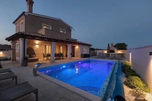 Ferienhaus mit Privatpool für 8 Personen ca 175 qm in Ližnjan, Istrien Südküste von Istrien